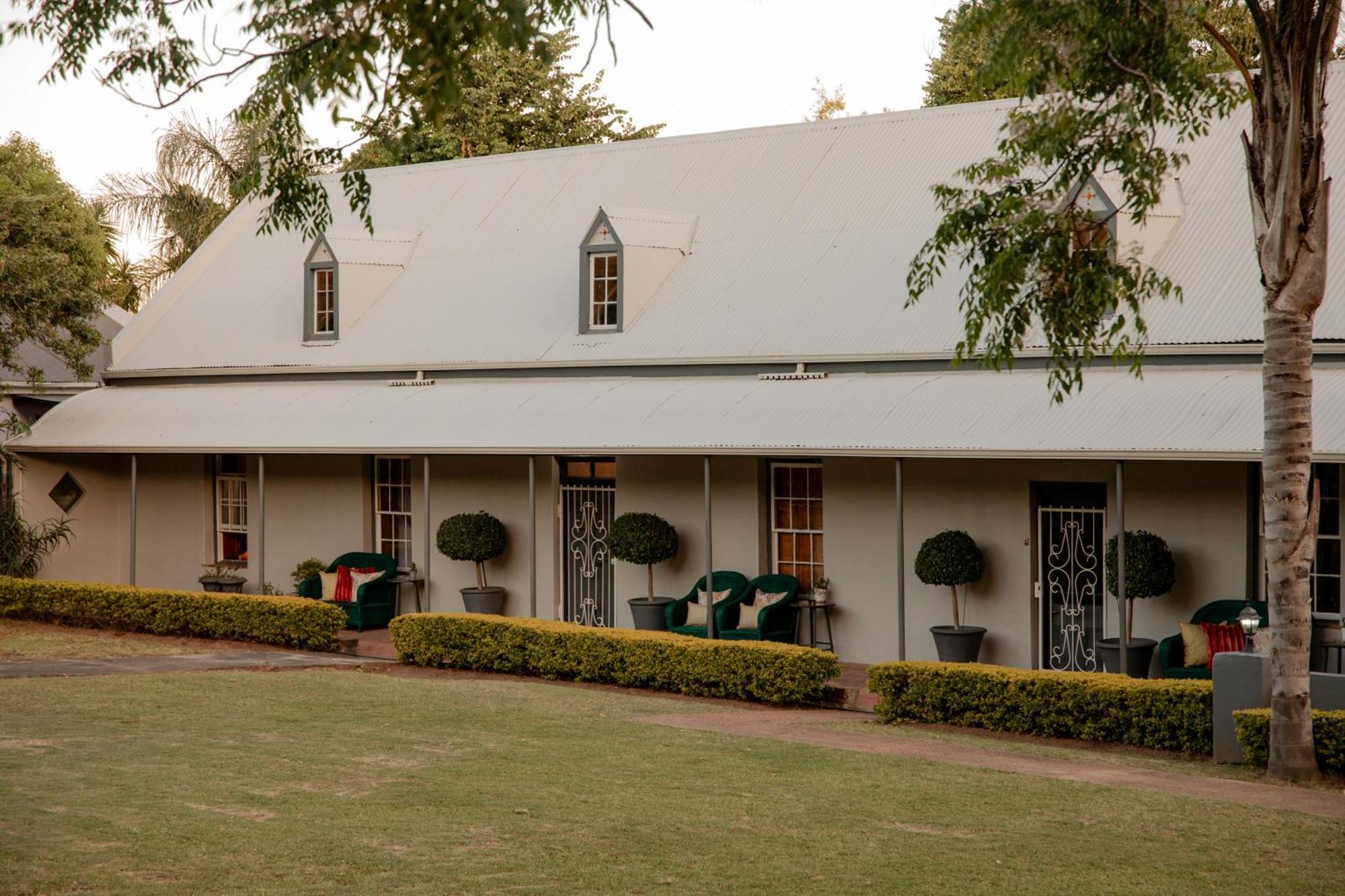 Elianthe Guesthouse Swellendam Bagian luar foto