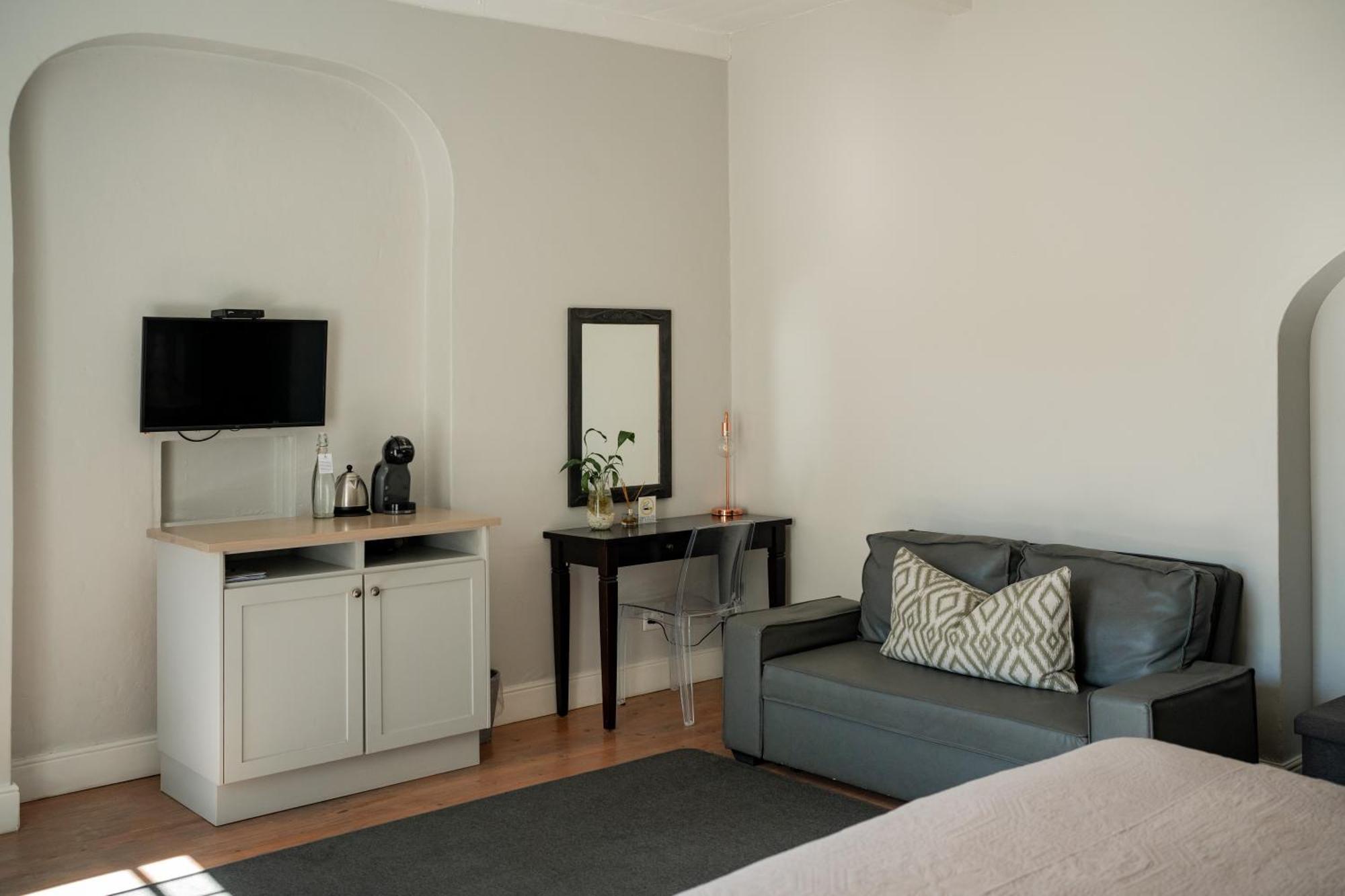 Elianthe Guesthouse Swellendam Bagian luar foto