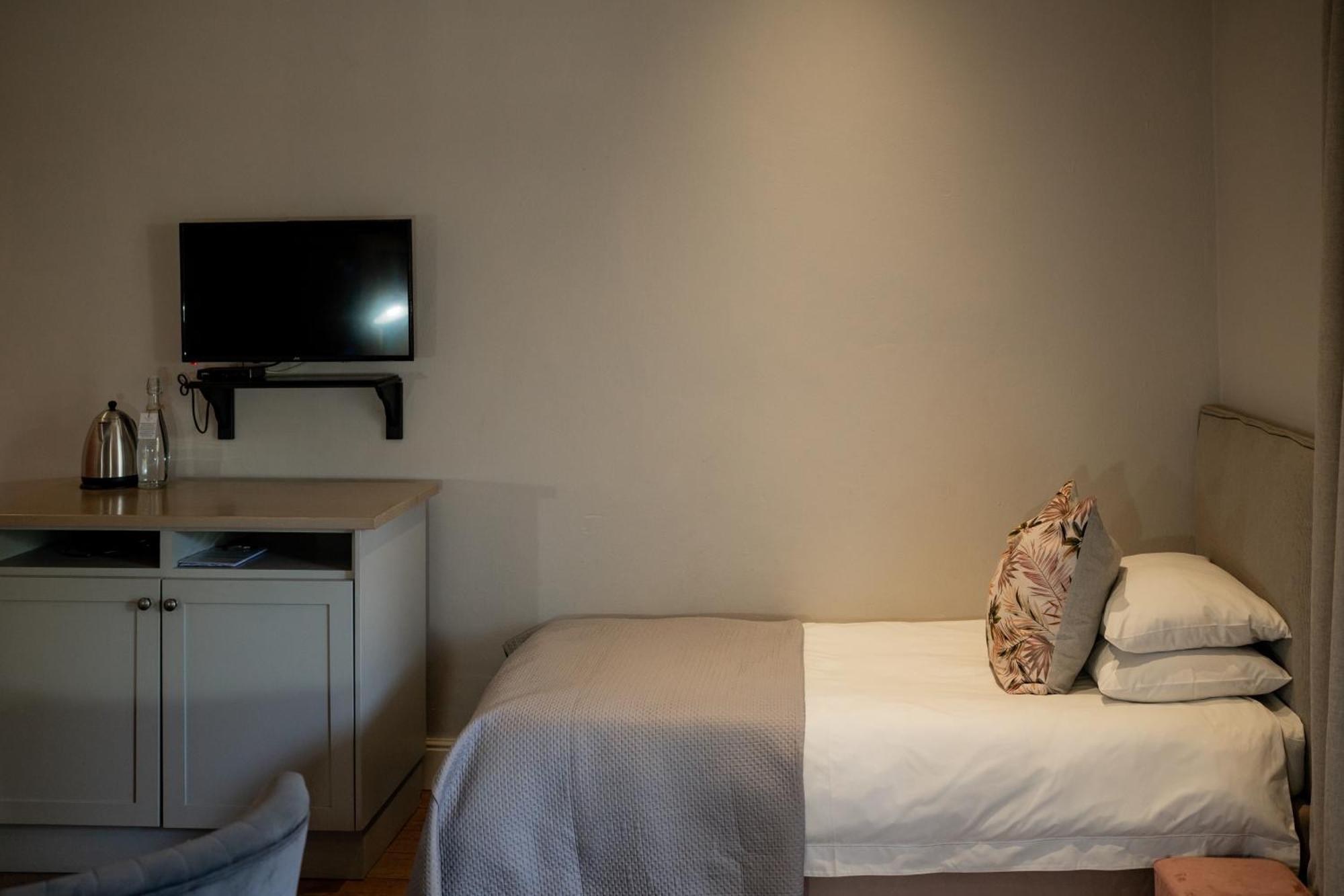 Elianthe Guesthouse Swellendam Bagian luar foto