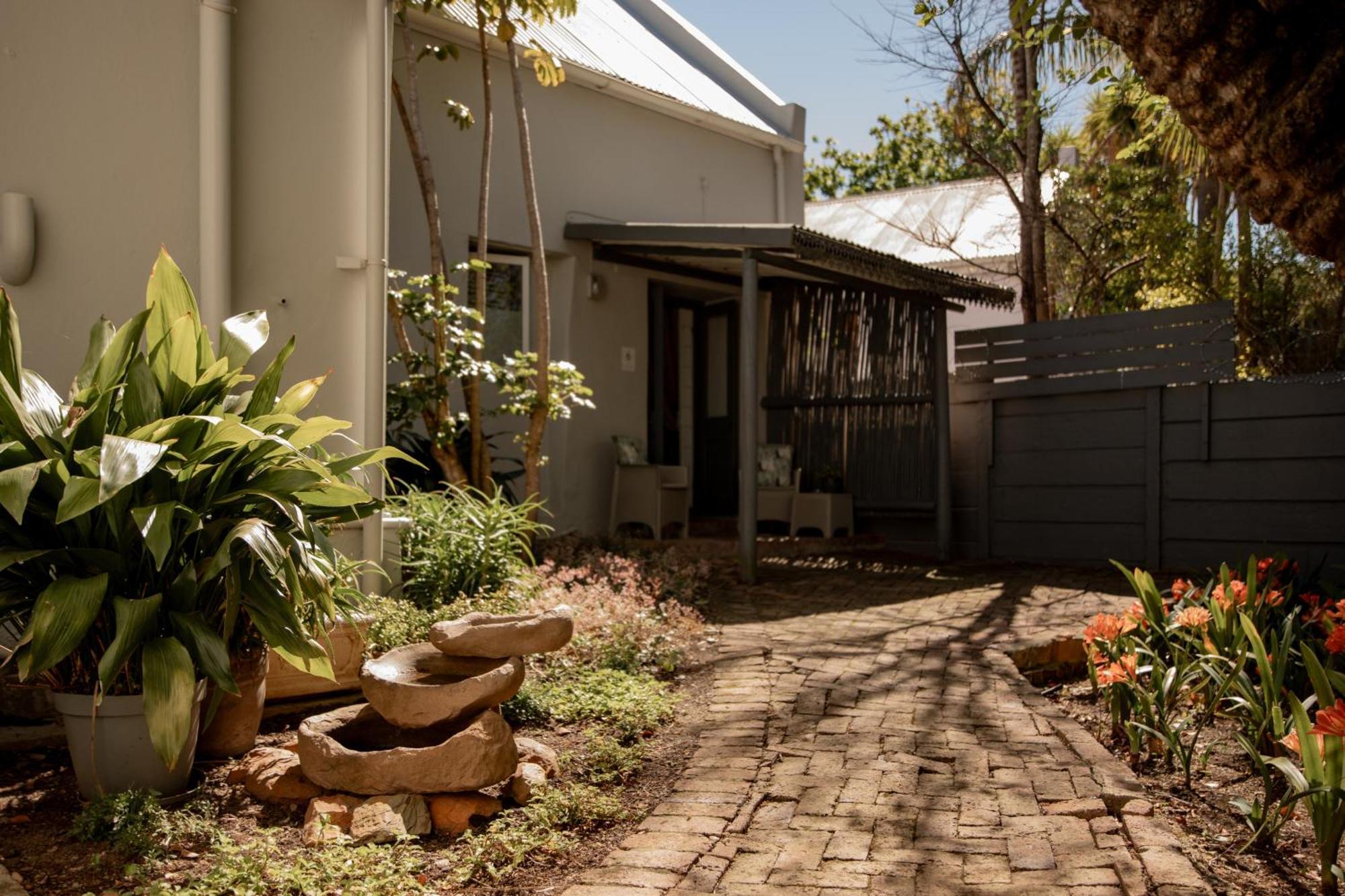 Elianthe Guesthouse Swellendam Bagian luar foto